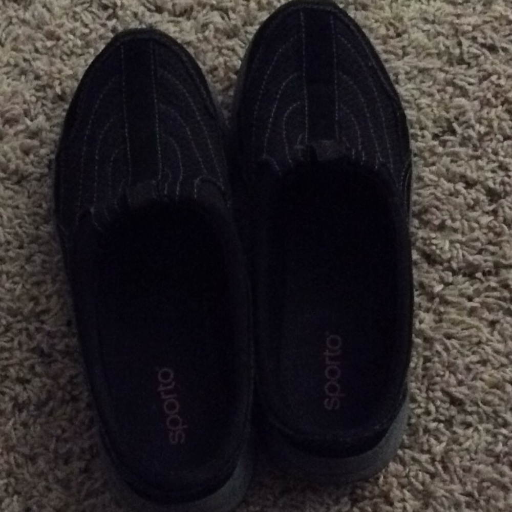 Sporto Brand slip on tennis shoe